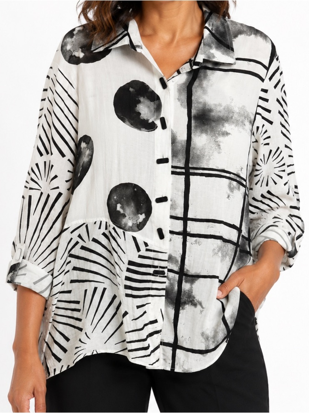 Ali Miles Black White Abstract Geometric Button-Down Blouse